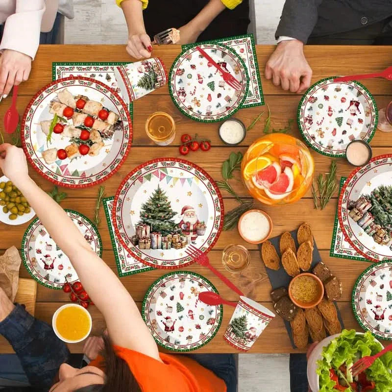 140-Piece Christmas Party Cutlery Set – Plates, Cups and Disposable Cutlery